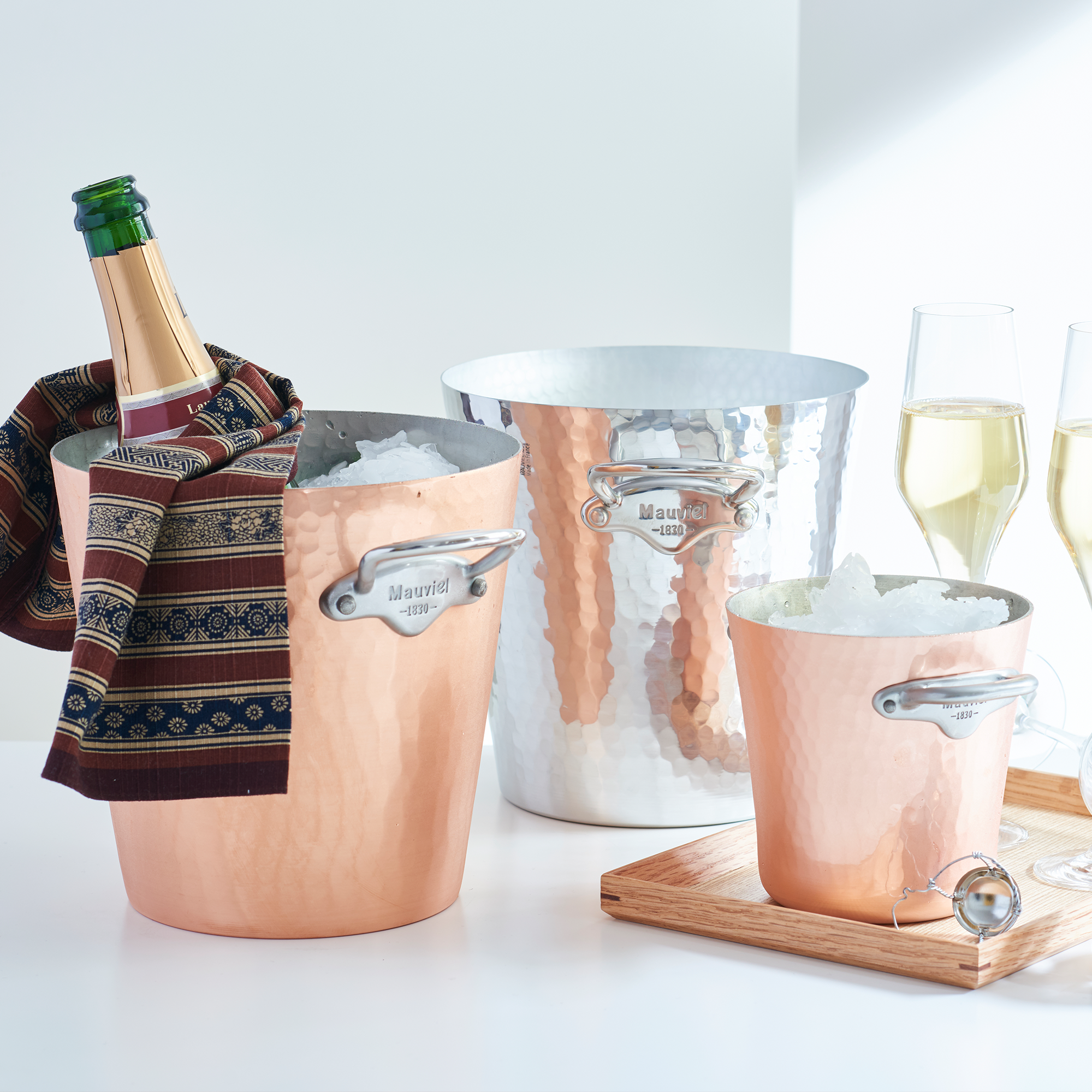 Mauviel M'30 Oval Hammered Champagne Bucket With Cast Stainless Steel, 7.5-Qt