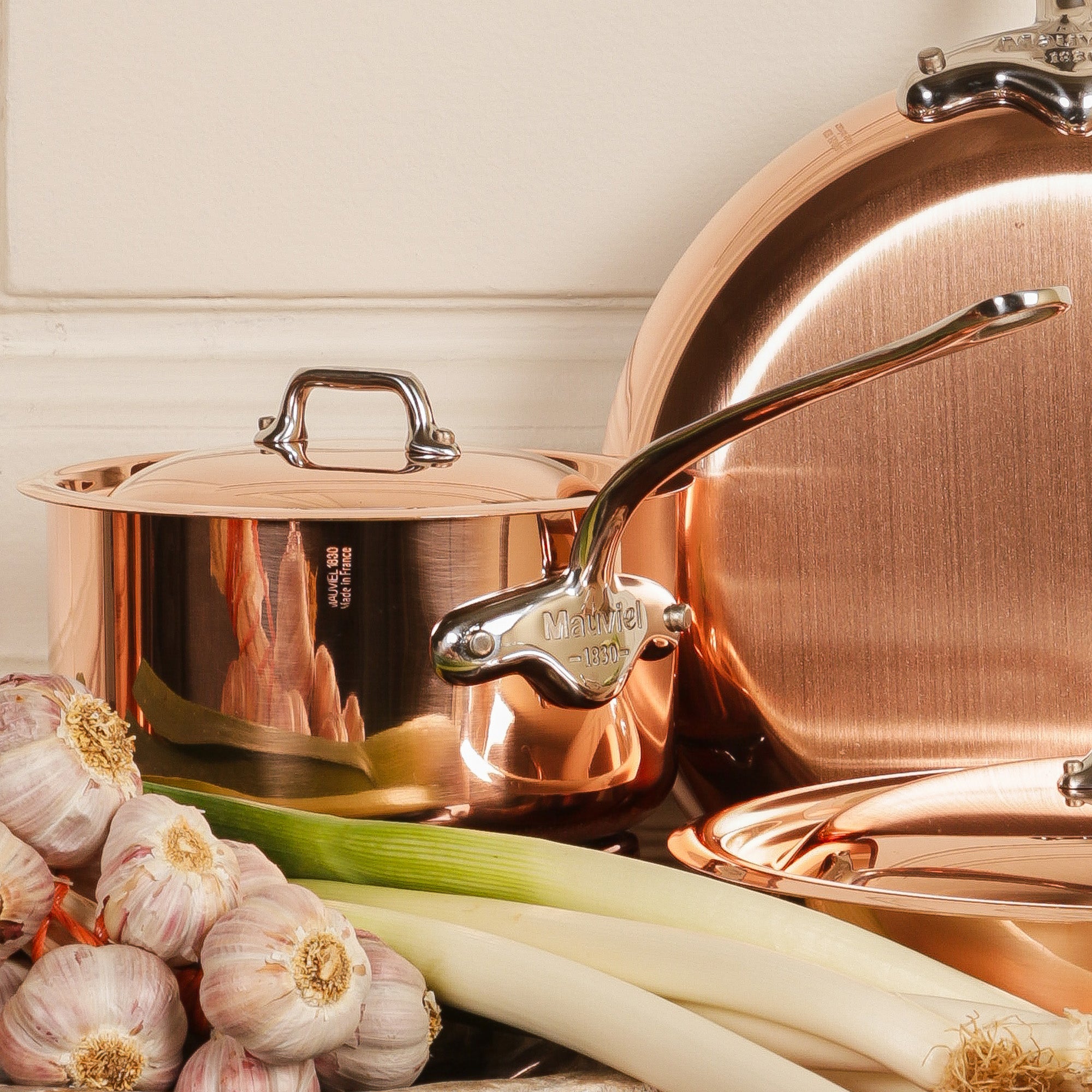 Mauviel M'Heritage M'150 S Copper Sauce Pan With Curved Lid And Cast Stainless Steel Handle, 3.4-Qt